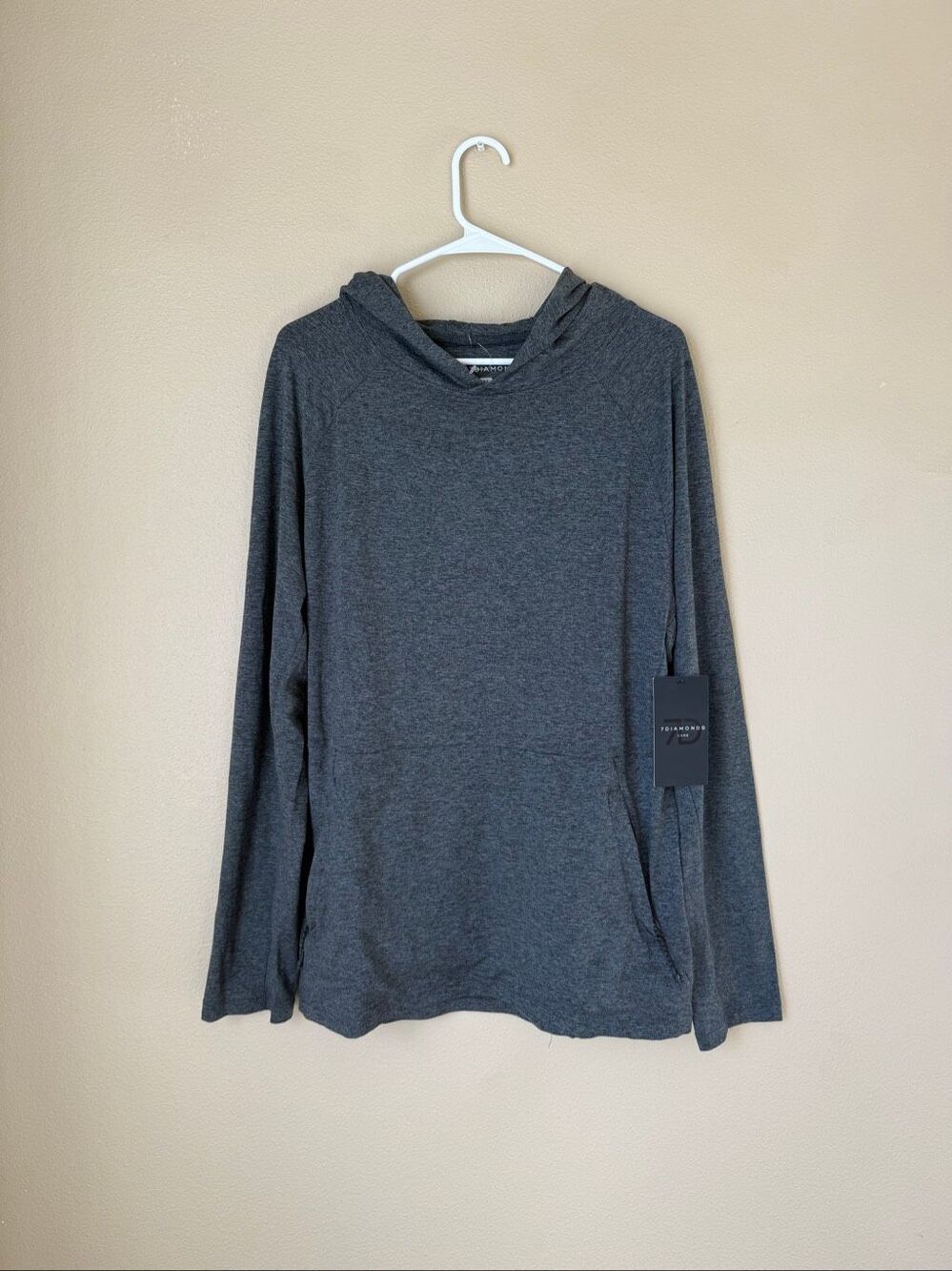 7 Diamonds Core Performance Hoodie NWT